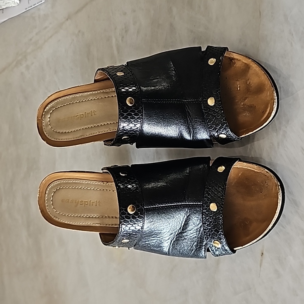 Easy Spirit Hanas Black with Gold Nail Heads Sandle Size 8 M Used